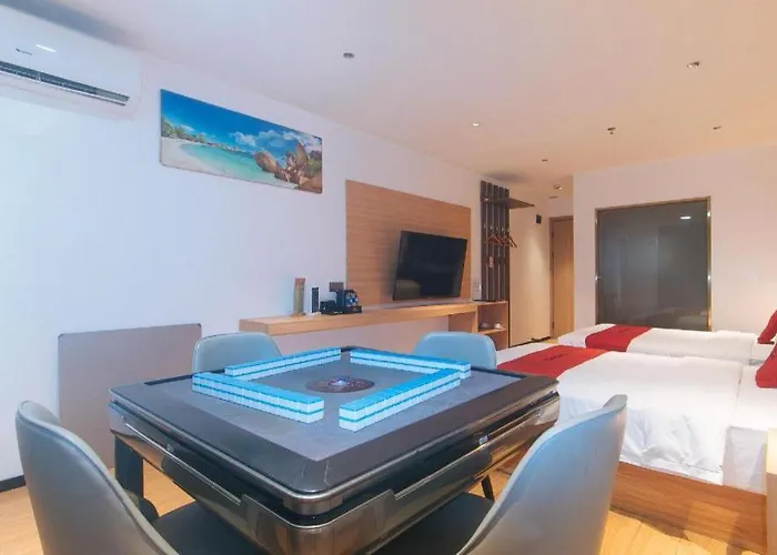 Reddoorz @ Jinjiang Star 5*