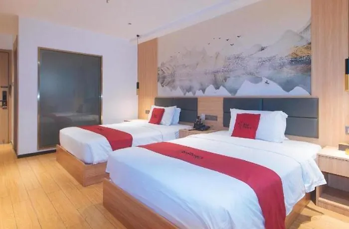 Reddoorz @ Jinjiang Star 5*