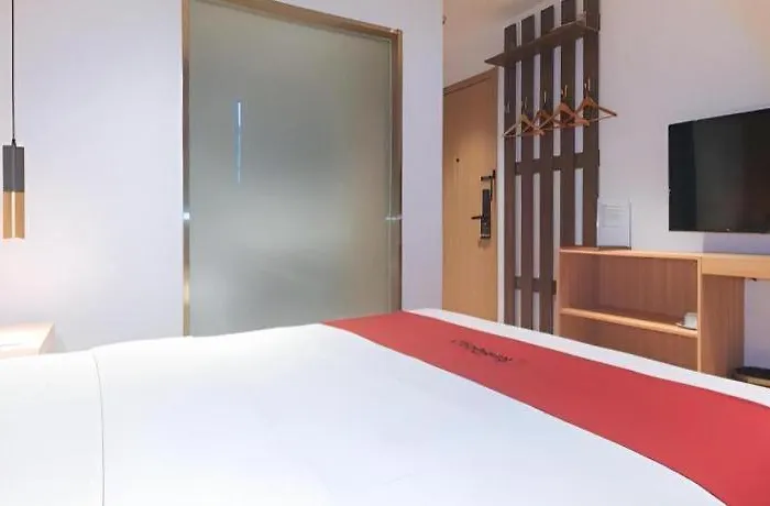 호텔 Reddoorz @ Jinjiang Star 5*